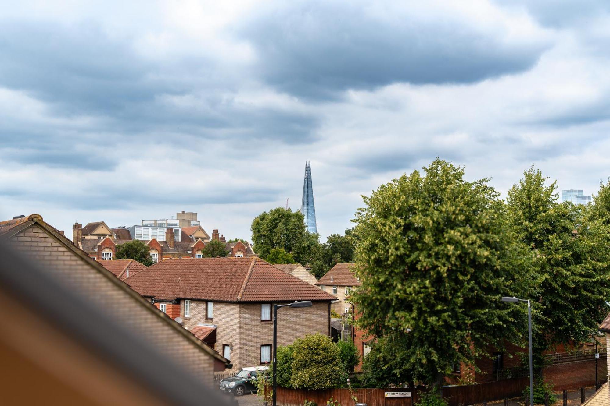 Shard View 3 Bed Entire Home ลอนดอน ภายนอก รูปภาพ
