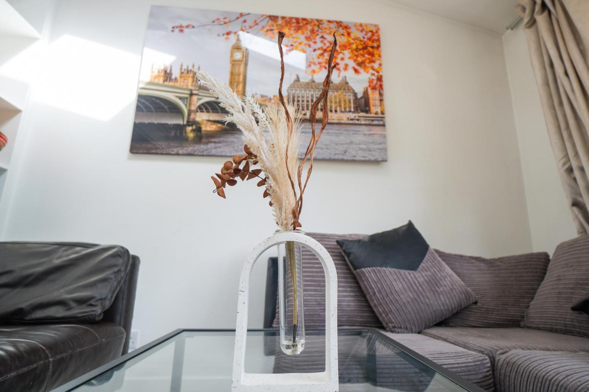 Shard View 3 Bed Entire Home ลอนดอน ภายนอก รูปภาพ